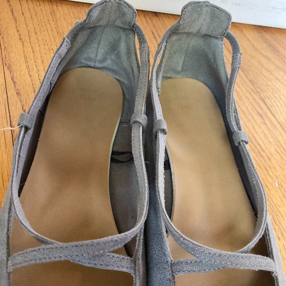 GAP faux suede flats - Picture 7 of 11